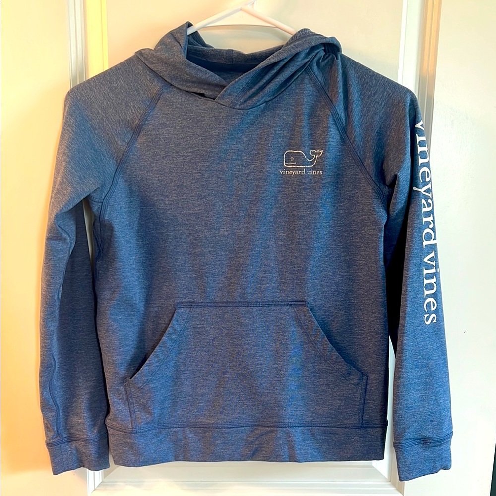 Vineyard Vines Heathered Blue Pullover, Youth small.